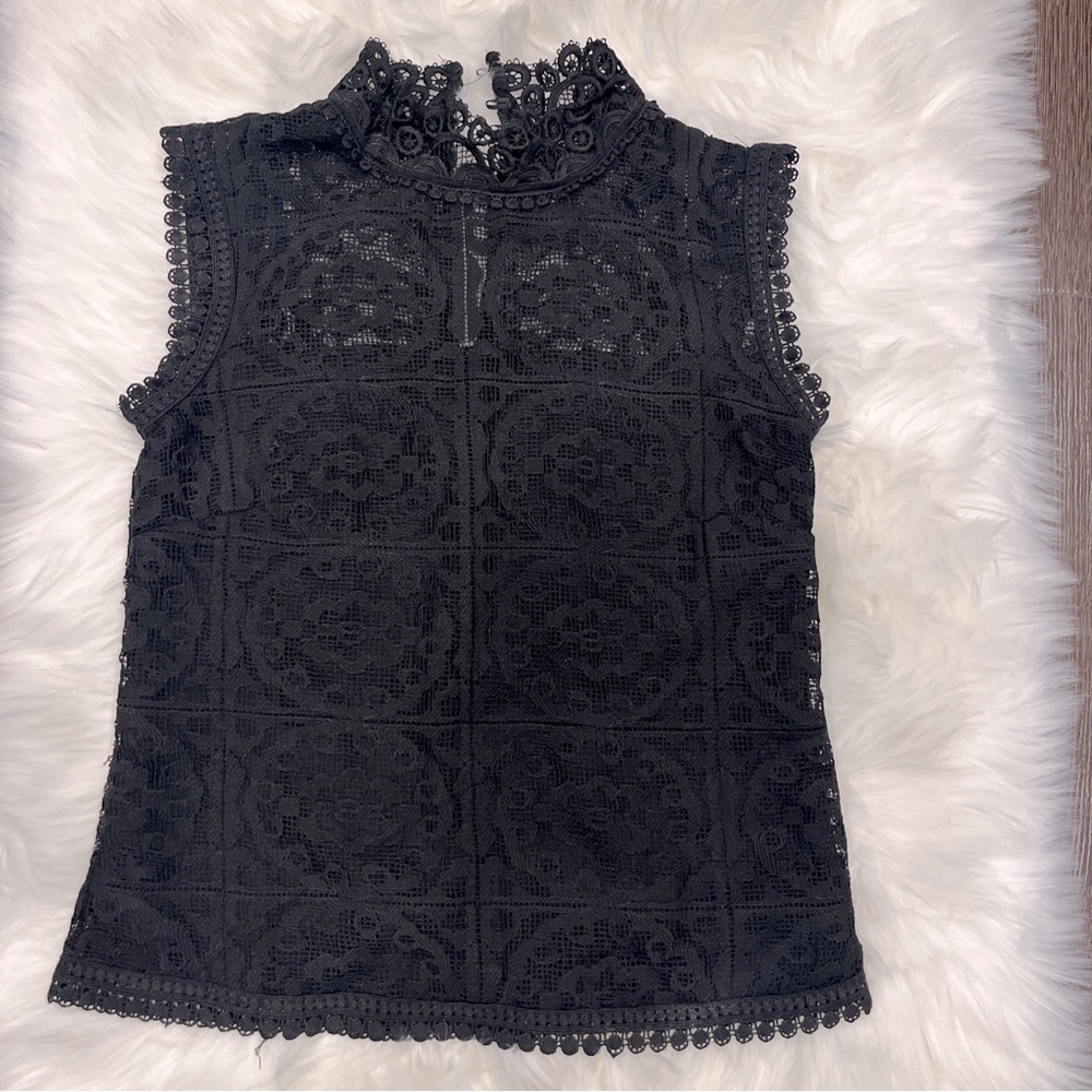 Beautiful lace women’s top CLICHE SIZE XS. Black. Great condition.